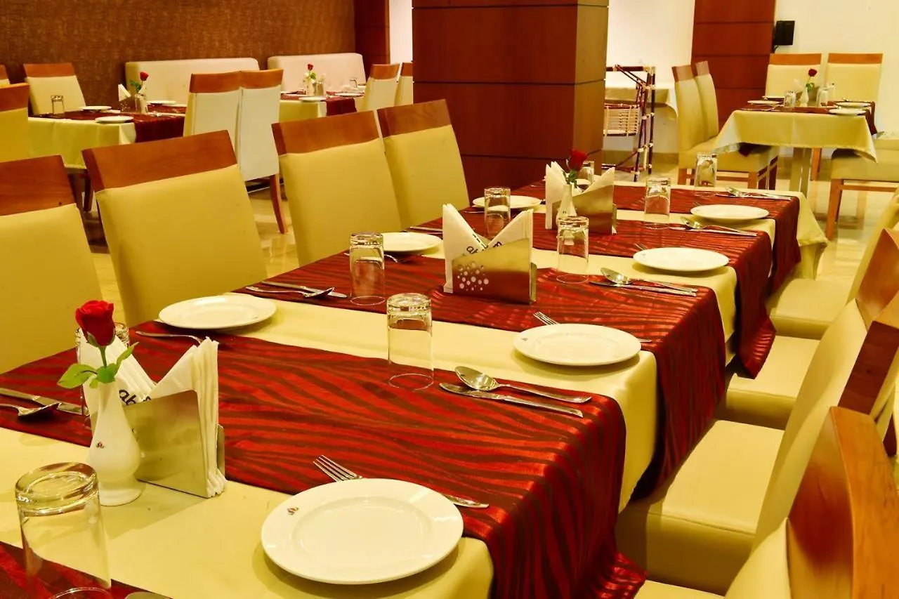Abaam Pearl Hotel Turavur