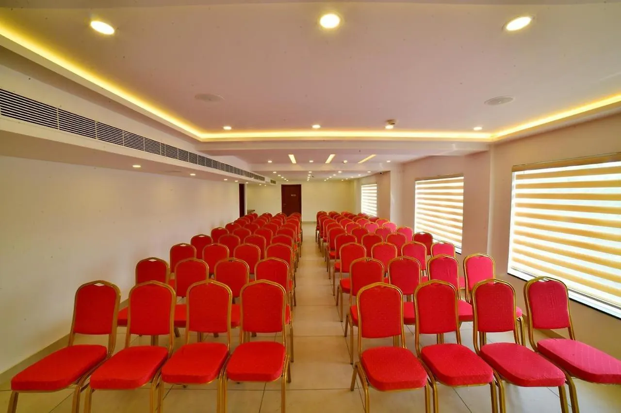 Abaam Pearl Hotel Turavur 4*,  India