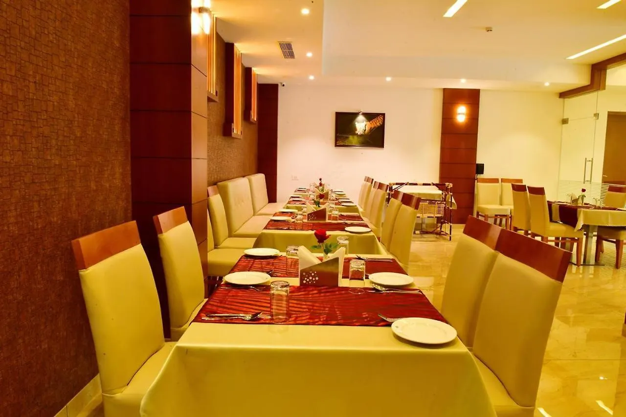 Abaam Pearl Hotel Turavur