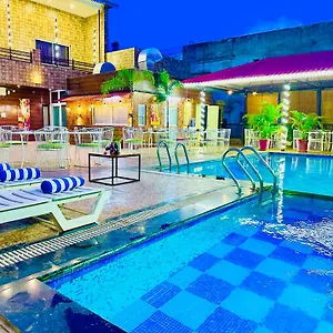 Hotel The Grand Bhagwat Centre ***